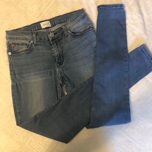 Hudson Jean EUC Distressed Skinny Jean Size 27